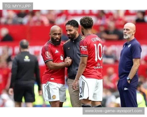 曼联首发公布前：主帅密集检验球员传球与跑动数据